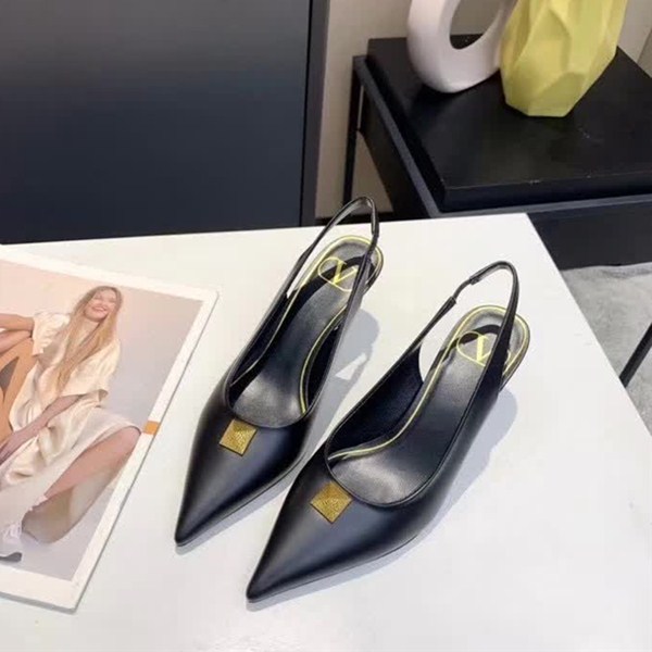 repliche,replica,perfette,siti di,affidabili,migliori siti,dove comprare,1:1,scarpe da ginnastica Scarpe Valentino a punta