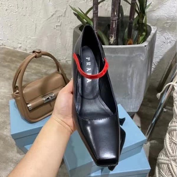 repliche,replica,perfette,siti di,affidabili,migliori siti,dove comprare,1:1,scarpe da ginnastica Scarpe della serie Prada