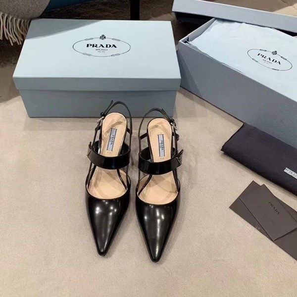 Nuovi arrivi ai banchi Prada