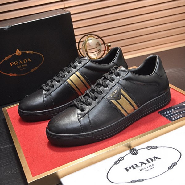 Prada Scarpe casual da uomo nuove