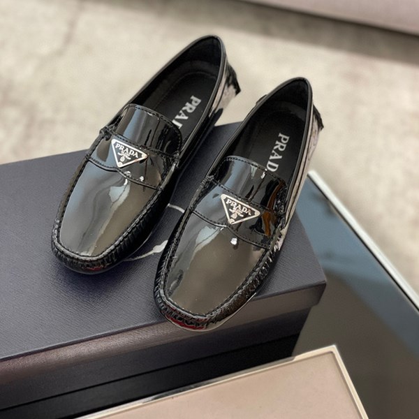 Berretto casual da uomo Prada