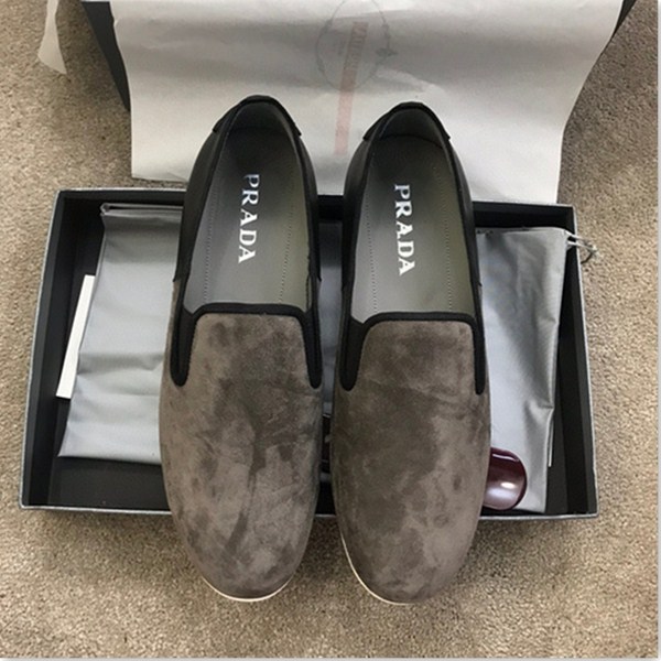 Berretto casual da uomo Prada