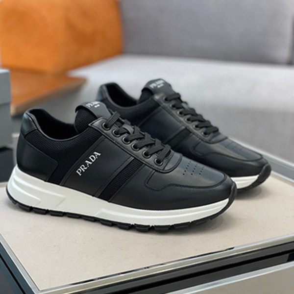 Prada Scarpe casual da uomo nuove