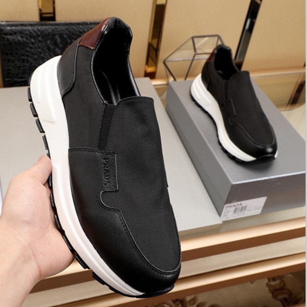 Prada Scarpe casual da uomo nuove