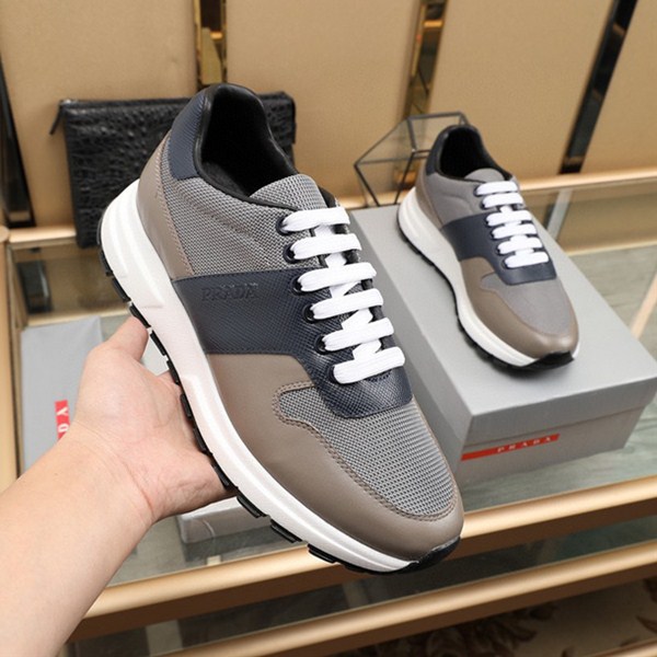 Prada Scarpe casual da uomo nuove