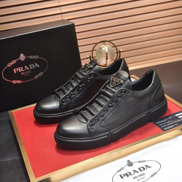 Prada Scarpe casual da uomo nuove