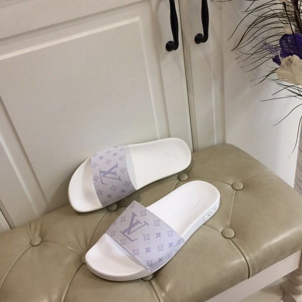 Pantofole casual in stile Louis Vuitton