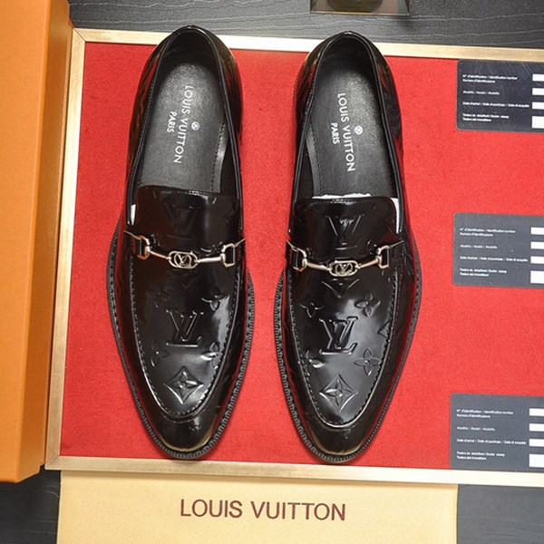 repliche,replica,perfette,siti di,affidabili,migliori siti,dove comprare,1:1,scarpe da ginnastica Scarpe di cuoio casuali dei nuovi uomini di Louis Vuitton repliche,replica,perfette,siti di,affidabili,migliori siti,dove comprare,1:1,scarpe da ginnastica Scarpe di cuoio casuali dei nuovi uomini di Louis Vuitton