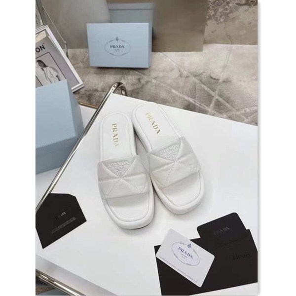 Prada nuova serie di sandali