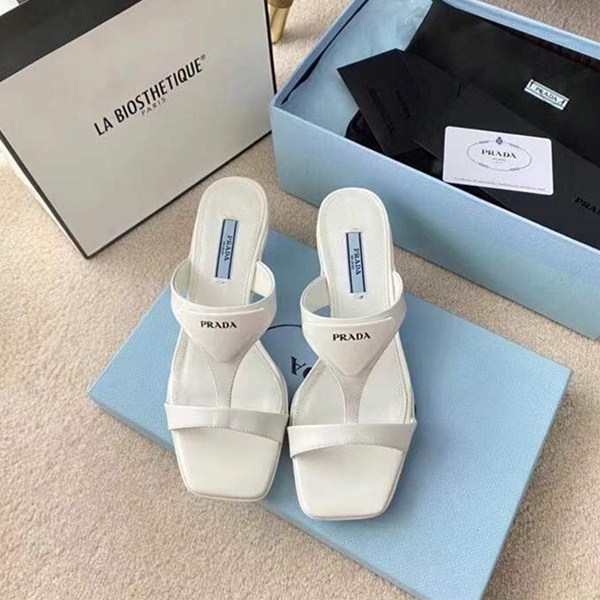 Pantofole della serie Prada
