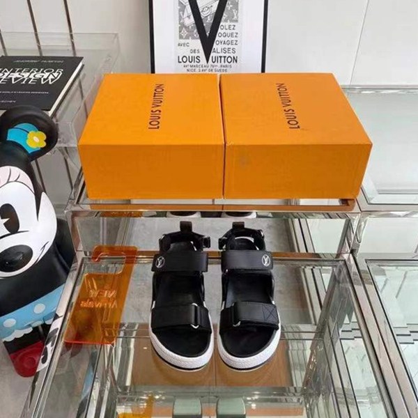 Gli ultimi sandali di Louis Vuitton