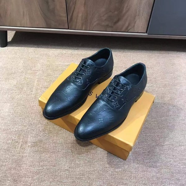 Le ultime scarpe casual da uomo di Louis Vuitton