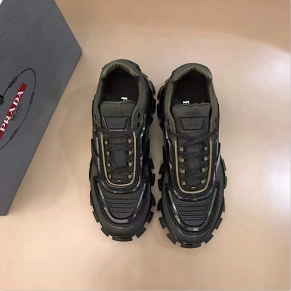 Le nuove sneakers casual da uomo di Prada