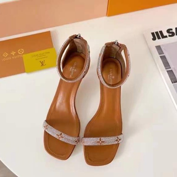 LV nuovi sandali con tacco alto