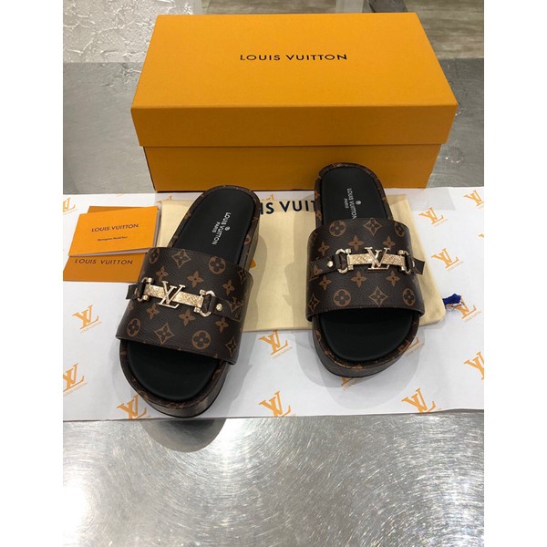 Sandali e pantofole casual da donna Louis Vuitton New