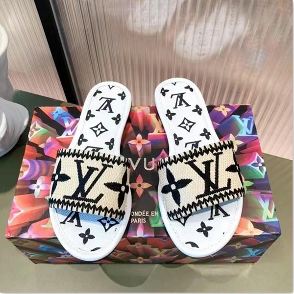 Le ultime pantofole casual LV