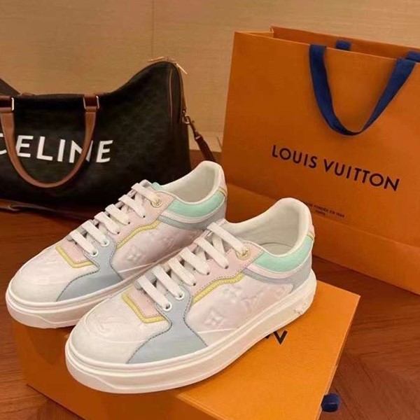 Nuove scarpe da ginnastica Louis Vuitton