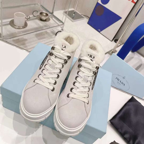 Stivaletti casual in lana Prada