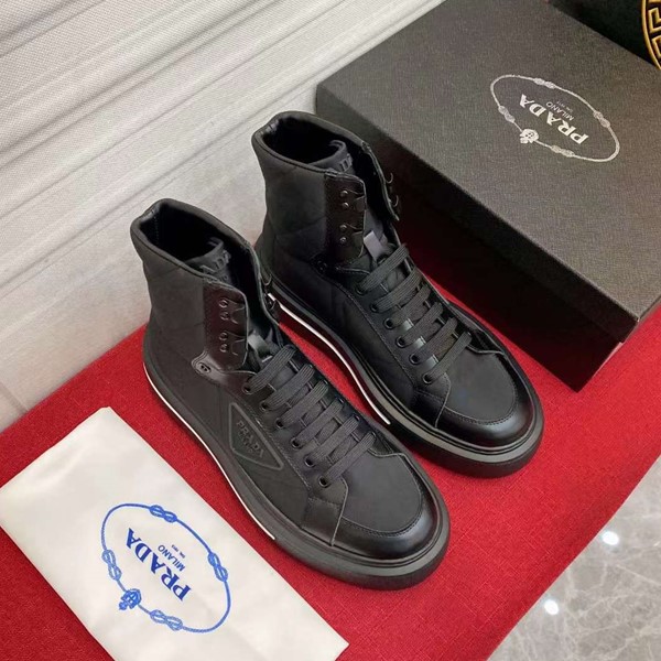Prada Scarpe casual alte da uomo nuove