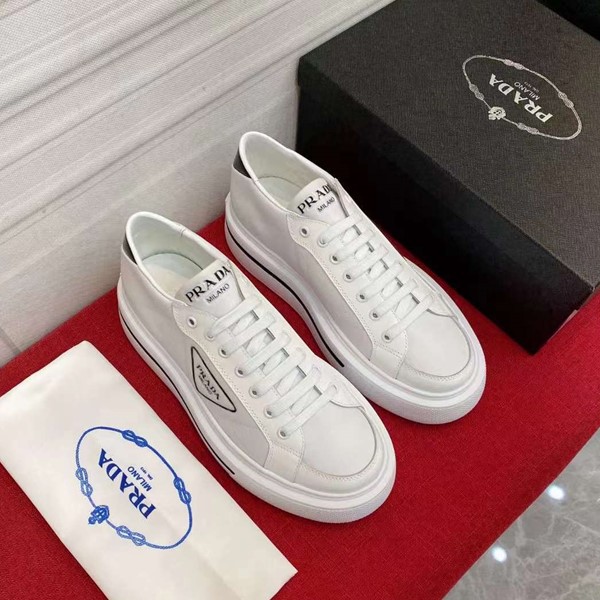 Prada Scarpe casual da uomo nuove