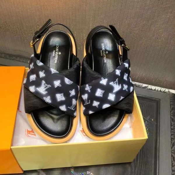 Gli ultimi sandali di Louis Vuitton