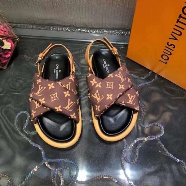 Gli ultimi sandali di Louis Vuitton