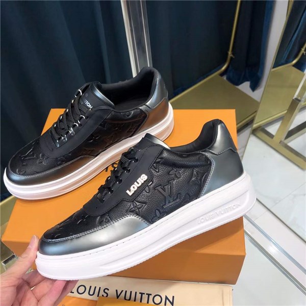 Louis Vuitton nuove scarpe bianche