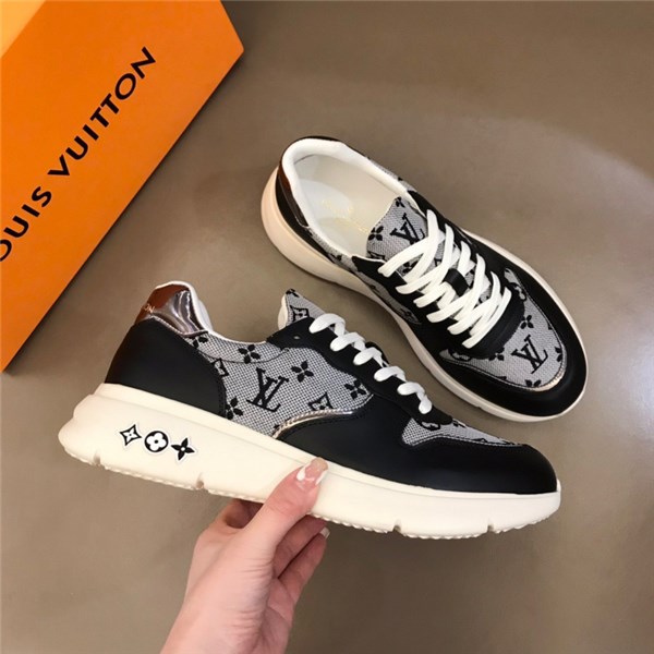 Scarpe casual da uomo nuove di Louis Vuitton