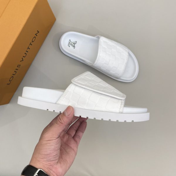 repliche,replica,perfette,siti di,affidabili,migliori siti,dove comprare,1:1,scarpe da ginnastica 23/Louis Vuitton pantofole casual di lusso da uomo nuovo
