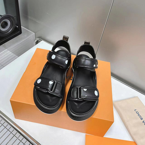 23/Louis Vuitton nuovi sandali casual di lusso da donna