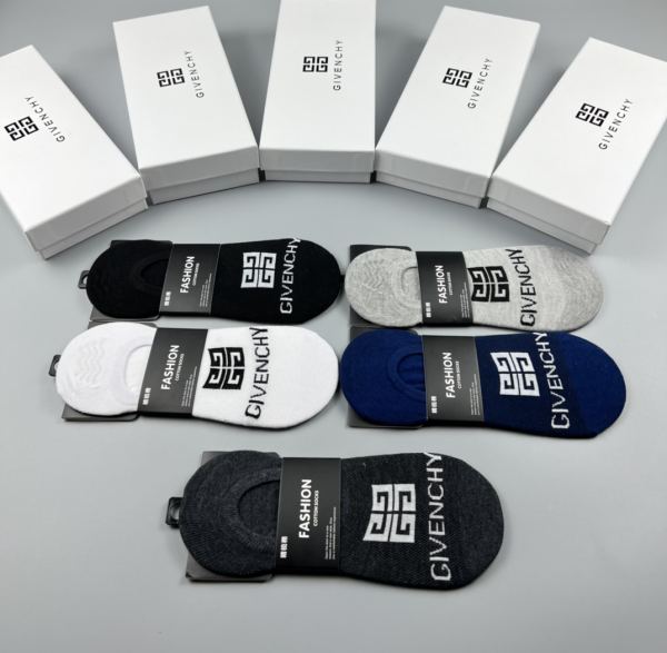repliche,replica,perfette,siti di,affidabili,migliori siti,dove comprare,1:1,scarpe da ginnastica 23/Gli ultimi calzini alla moda di Givenchy (5 paia una scatola) presso i banchi Givenchy