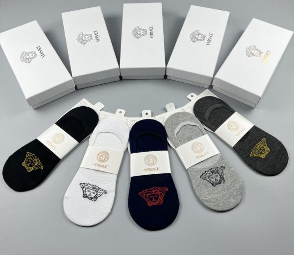 repliche,replica,perfette,siti di,affidabili,migliori siti,dove comprare,1:1,scarpe da ginnastica 23/Versace VERSACE contatore calze all’ultima moda (5 paia una scatola)