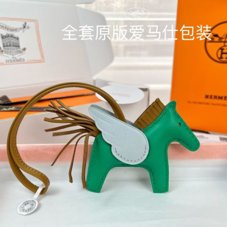 repliche,replica,perfette,siti di,affidabili,migliori siti,dove comprare,1:1,scarpe da ginnastica 23/Hermes Ciondolo da borsa a forma di Pegaso