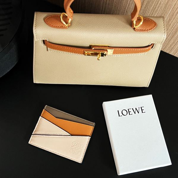 repliche,replica,perfette,siti di,affidabili,migliori siti,dove comprare,1:1,scarpe da ginnastica 23/Loewe card bag ID bag è una piccola borsa per carte super conveniente/dimensioni 10 * 7,5 cm