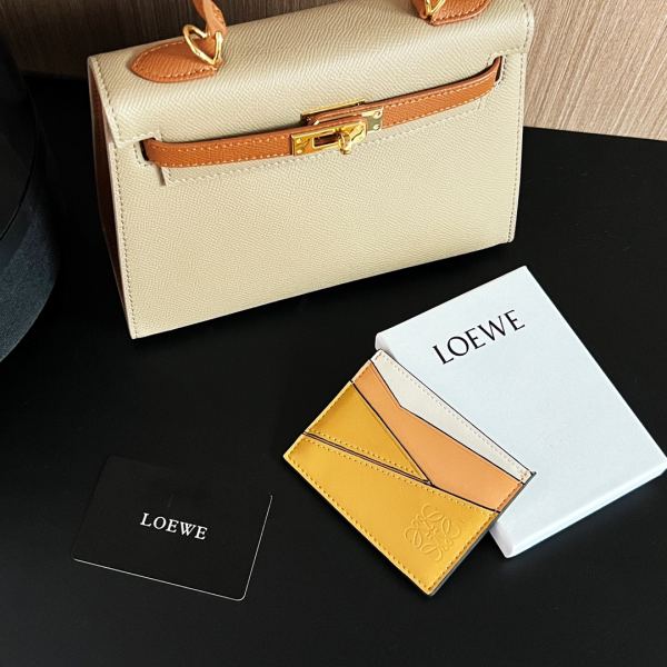 repliche,replica,perfette,siti di,affidabili,migliori siti,dove comprare,1:1,scarpe da ginnastica 23/Loewe card bag ID bag è una piccola borsa per carte super conveniente/dimensioni 10 * 7,5 cm
