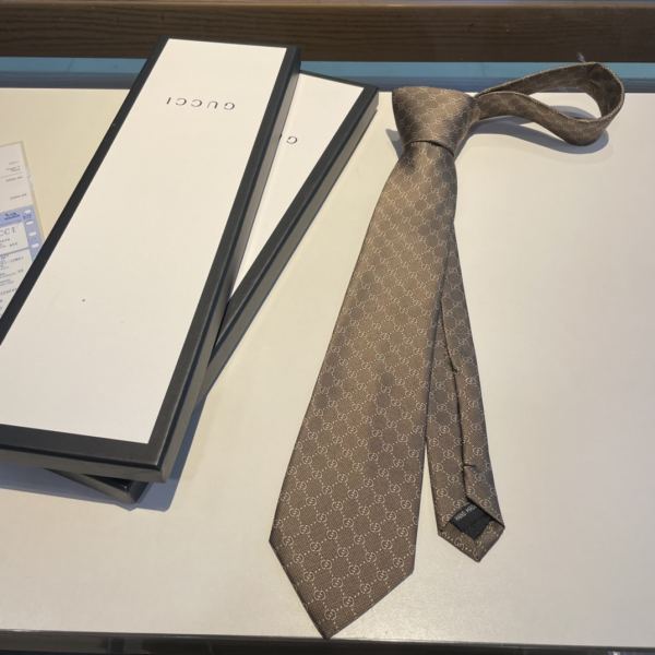repliche,replica,perfette,siti di,affidabili,migliori siti,dove comprare,1:1,scarpe da ginnastica 23/Cravatta in seta Gucci