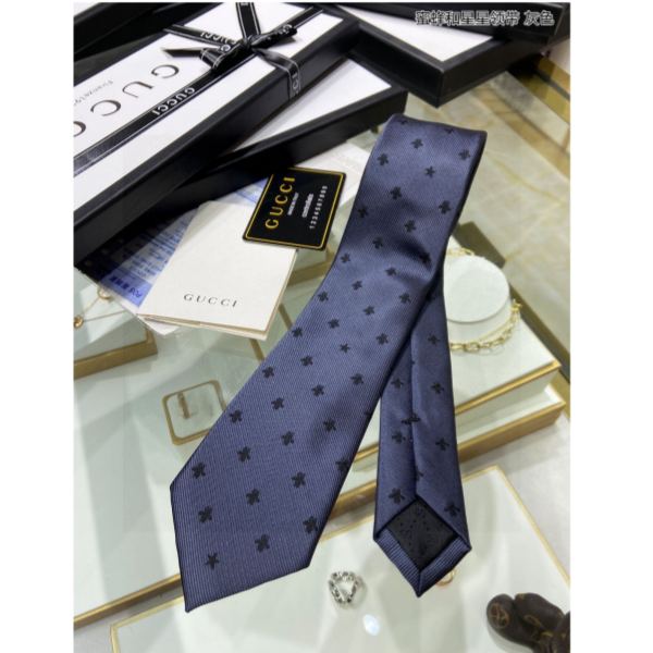 repliche,replica,perfette,siti di,affidabili,migliori siti,dove comprare,1:1,scarpe da ginnastica 23/Cravatta uomo Gucci