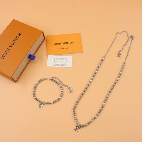 23/Louis Vuitton Nuova collana d'argento del pendente di alfabeto del branello