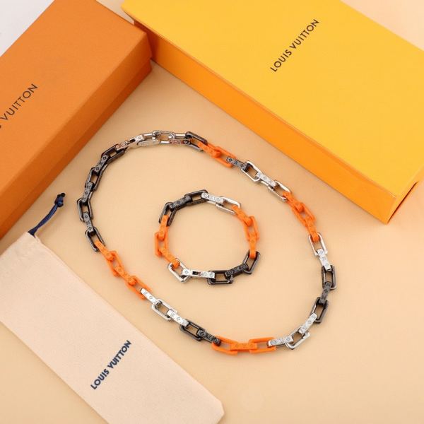 23/Collana a catena con monogramma in bambù Louis Vuitton