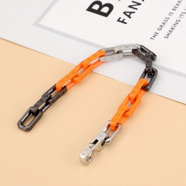 repliche,replica,perfette,siti di,affidabili,migliori siti,dove comprare,1:1,scarpe da ginnastica 23/Louis Vuitton Bracciale a catena con monogramma in bambù
