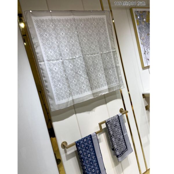 repliche,replica,perfette,siti di,affidabili,migliori siti,dove comprare,1:1,scarpe da ginnastica Foulard quadrato in seta Louis Vuitton