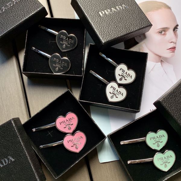 【2 pezzi】 fermaglio per capelli con logo in metallo a forma di cuore stile bancone Prada