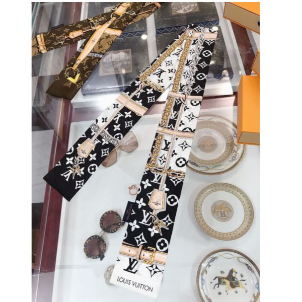 repliche,replica,perfette,siti di,affidabili,migliori siti,dove comprare,1:1,scarpe da ginnastica 23/Louis Vuitton fascia a doppio strato di Louis Vuitton