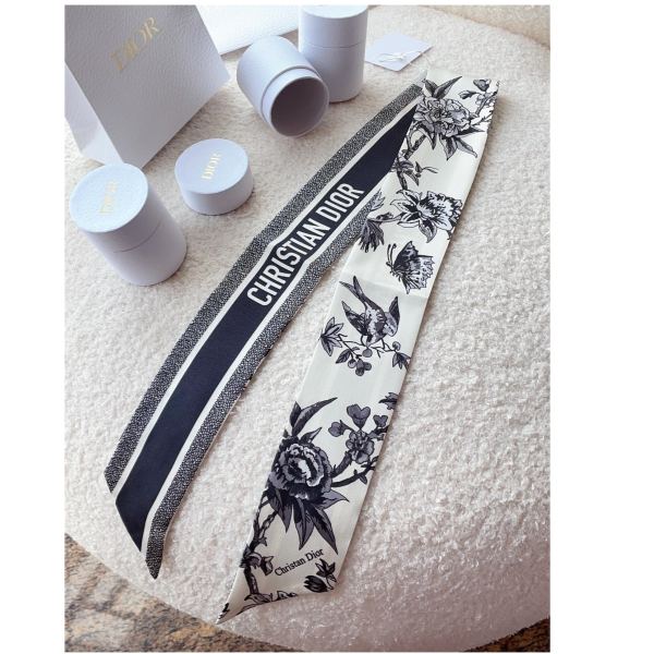 repliche,replica,perfette,siti di,affidabili,migliori siti,dove comprare,1:1,scarpe da ginnastica 23/Dior crea un look unico ma familiare