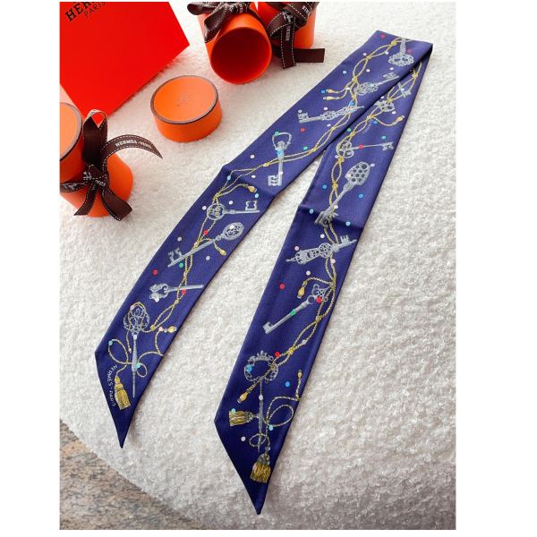 23/Foulard Hermes in seta, 100% seta di gelso