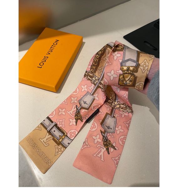 23/Louis Vuitton doppio strato di seta