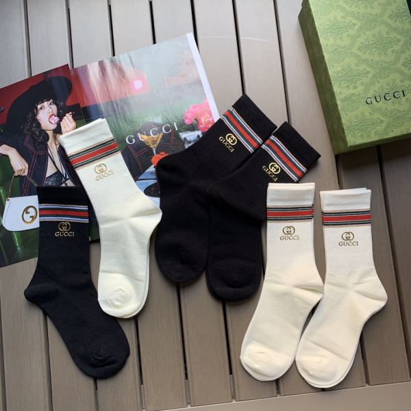 repliche,replica,perfette,siti di,affidabili,migliori siti,dove comprare,1:1,scarpe da ginnastica 23/6 paia di nuovi calzini a tubo medio in cotone stile casual sportivo di alta qualità di Gucci