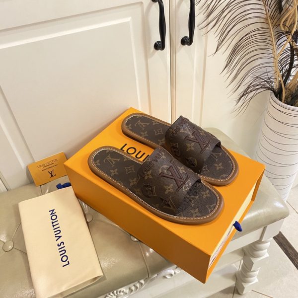 23/Louis Vuitton nuove pantofole casual per gli amanti