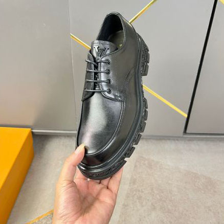 23/Louis Vuitton nuove scarpe in pelle da uomo