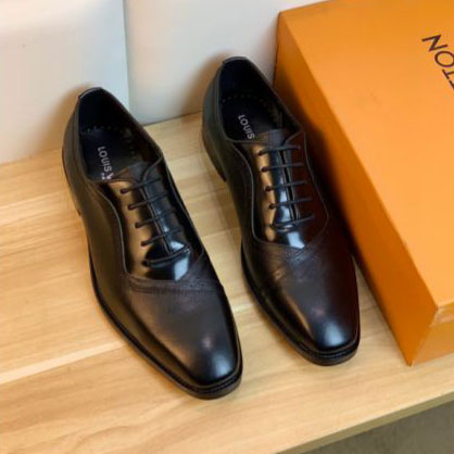 repliche,replica,perfette,siti di,affidabili,migliori siti,dove comprare,1:1,scarpe da ginnastica 23/Louis Vuitton nuove scarpe in pelle da uomo
